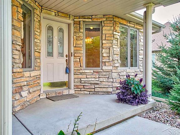 4th image of 5675 Arrowwood Pl