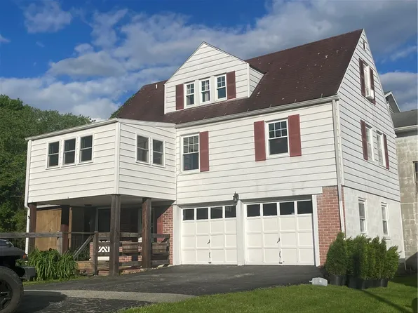 100 N Graham St, Ligonier, PA 15658