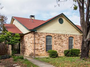 2921 Northrope St, Euless, TX 76039