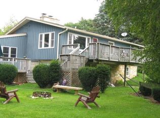 N39W22621 Grandview Dr, Pewaukee, WI 53072