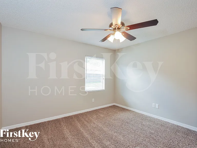 8 Wild Oak Pl — Photo 13