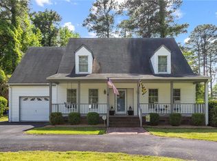 209 Robinhood Rd, Franklin, VA 23851