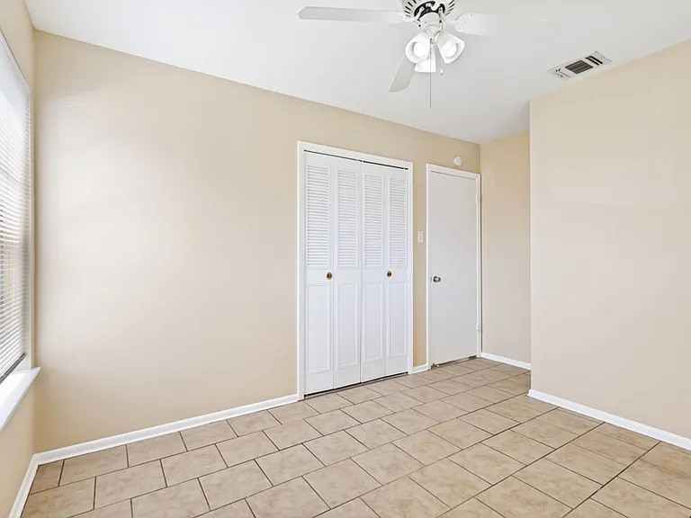 4518 Clear Spring Dr — Photo 16