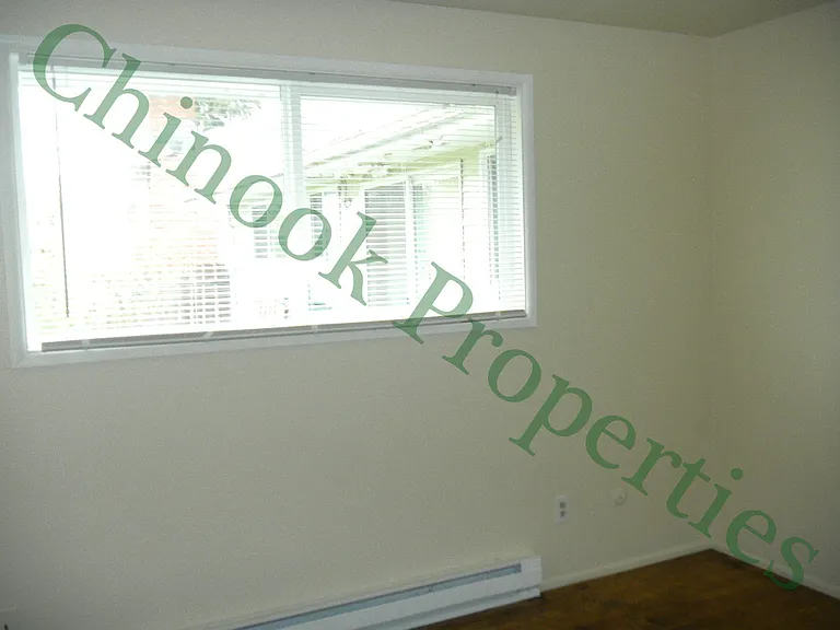 2 Bedroom Duplex in Santa Clara Neighborhood — Photo 9