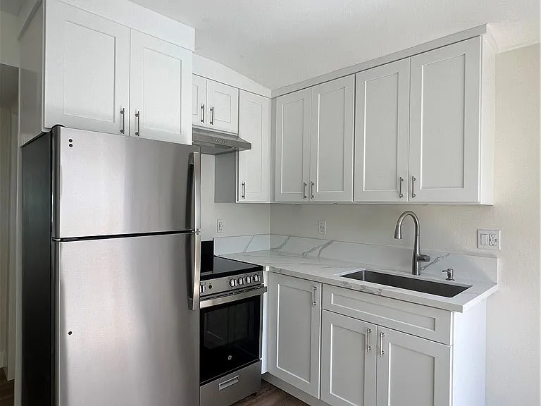 22319 1/4 Rashdall Ave — Photo 2
