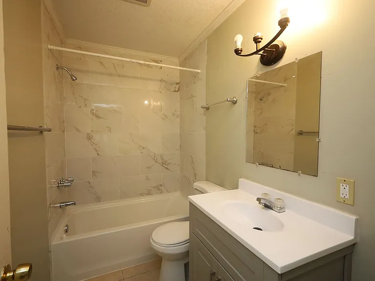 728 Vallotton Dr — Photo 8