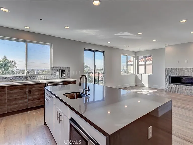 716 N Juanita Ave #A — Photo 33