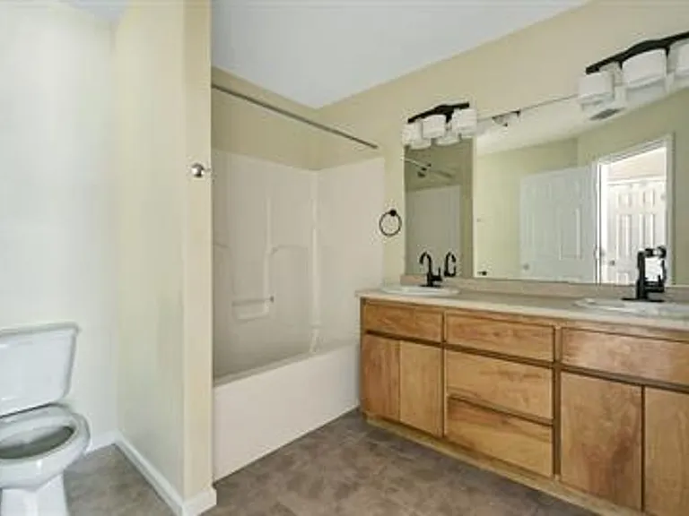 38 Webb Ct NE — Photo 5