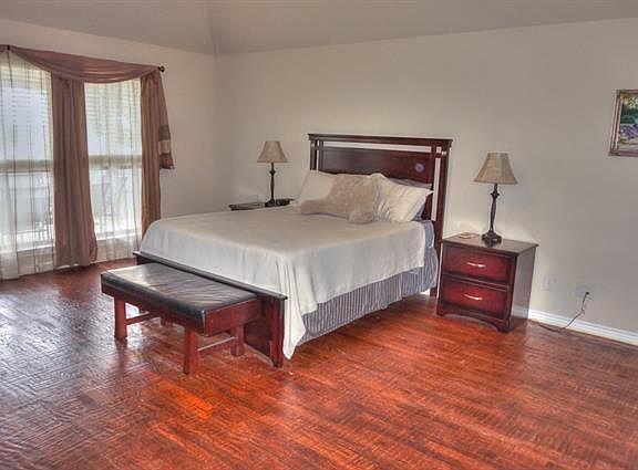 5th image of 4509 Lakeside Hollow St