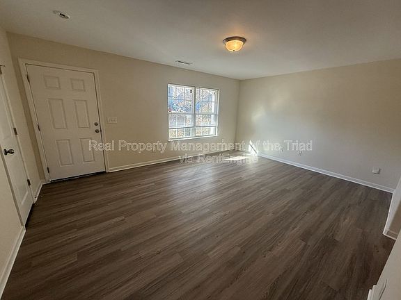 3rd image of 2318 Deerbrook Forest Ln