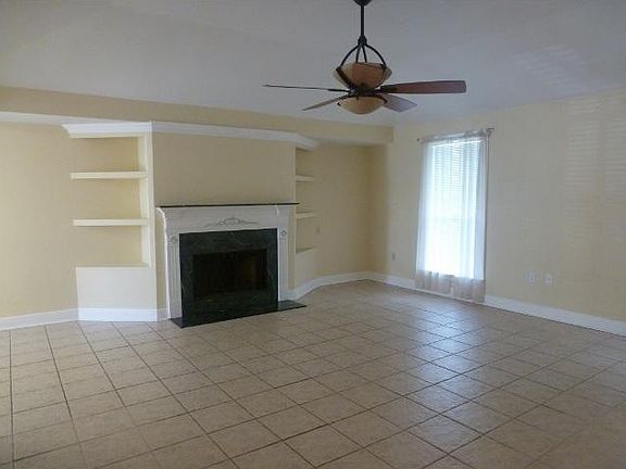 2nd image of 140 Sunrise Dr
