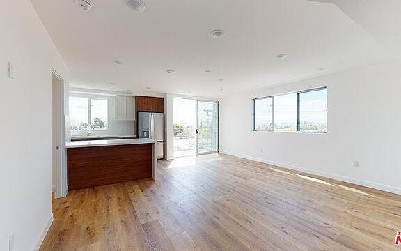 2nd image of 1143 Glenville Dr #201