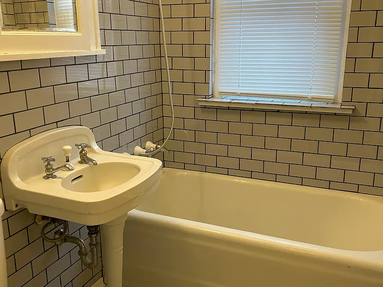 610 Summit Avenue — Photo 29
