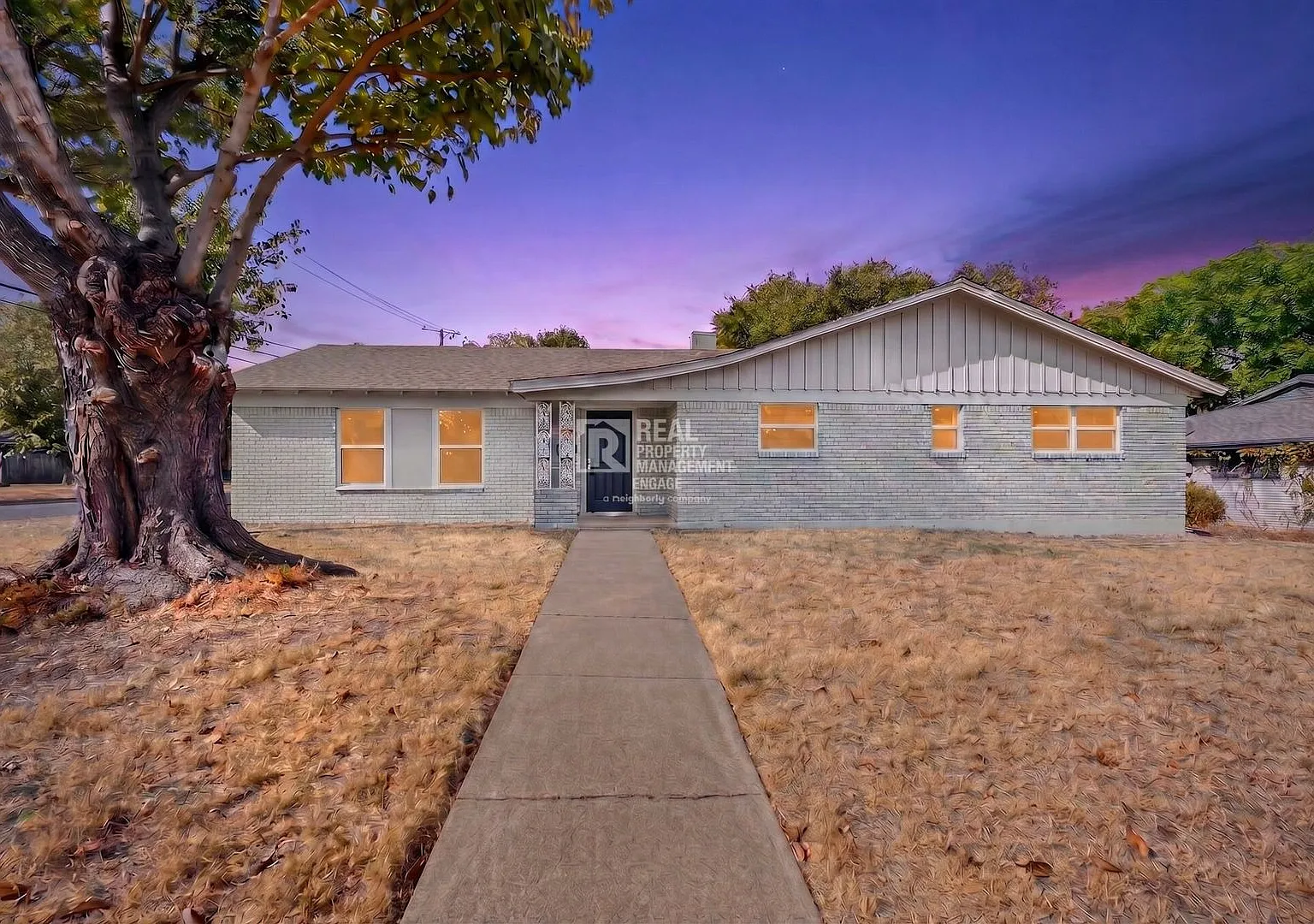 4 Bedroom Single-Story Home available For Rent in Fort Worth!! — Photo 1