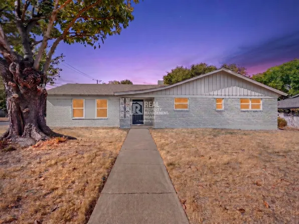 4801 Hollowbrook Rd, Fort Worth, TX 76103