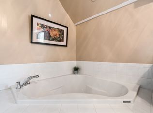 3430 Preservation Dr, Fairfax, VA 22031