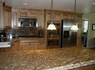 8249 40th St, Riverside, CA 92509