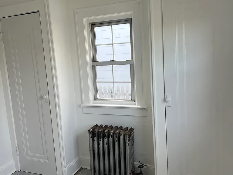 2419 Yorktown St — Photo 11