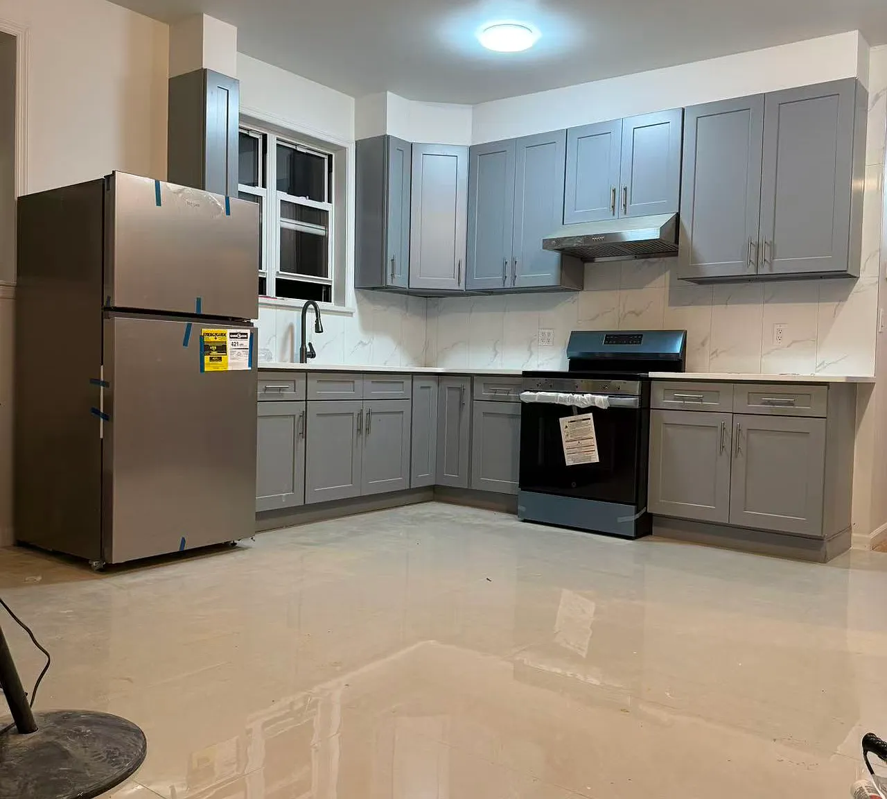 4 bed, 1200 sqft, $3,980 — Photo 2