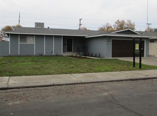 206 N Santa Rosa St, Los Banos, CA 93635