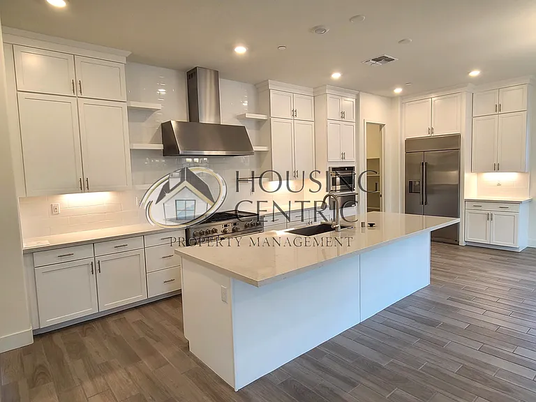 637 Lincoln Ct — Photo 11