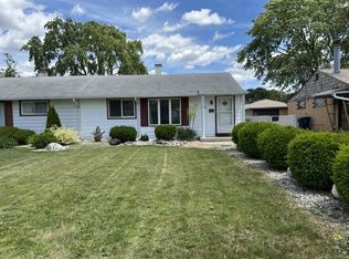 8855 S Komensky Ave, Hometown, IL 60456