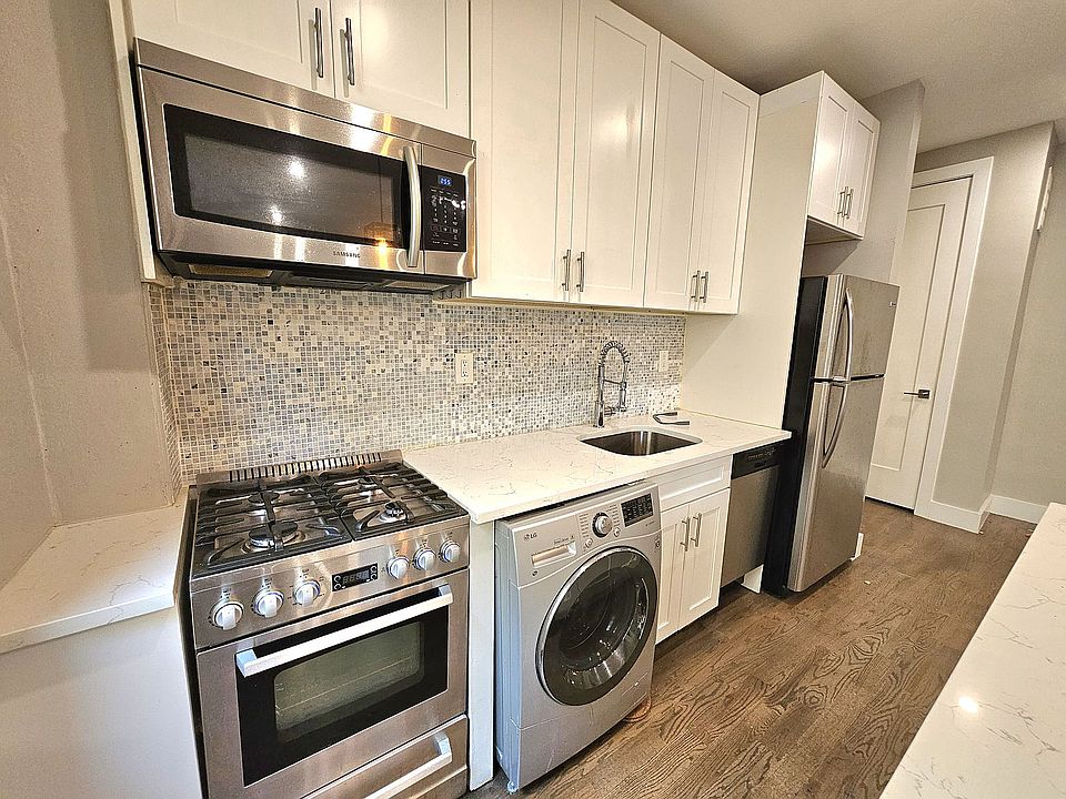 1st image of 188 Parkside Ave APT C4e
