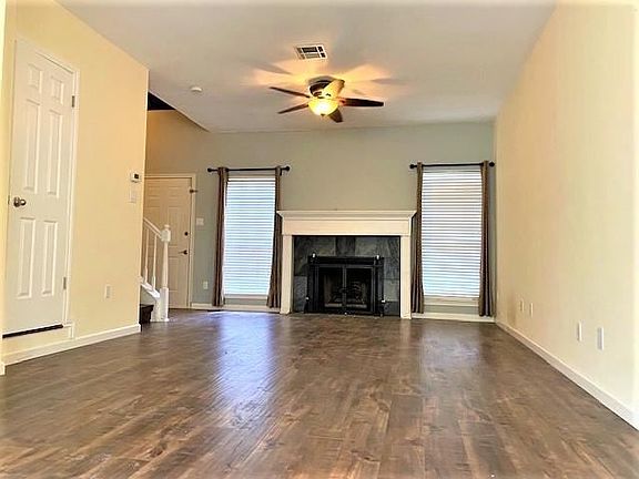 4th image of 3300 Bellefontaine St APT 4