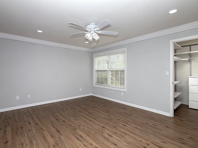 Fairfield Knolls South — Photo 38