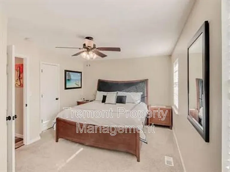 615 Snow St — Photo 5
