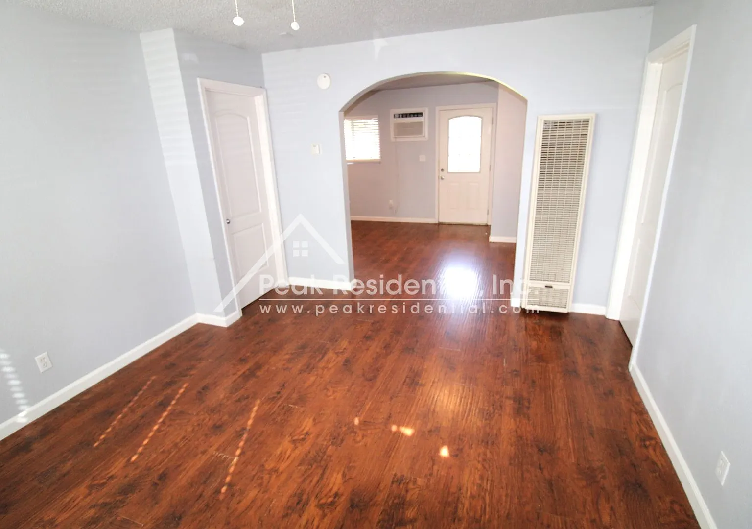 Carmichael 2bd/1ba Duplex near Manzanita & Auburn Blvd — Photo 3