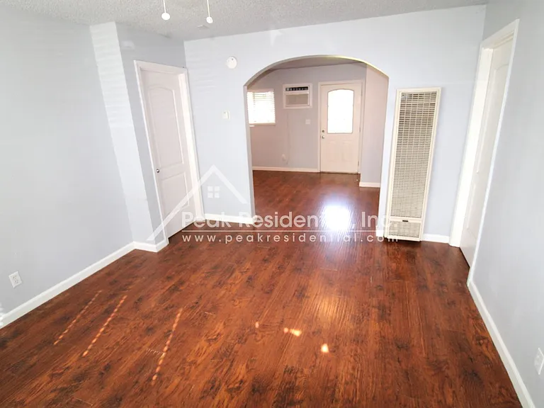 5914 Del Campo Ln — Photo 3