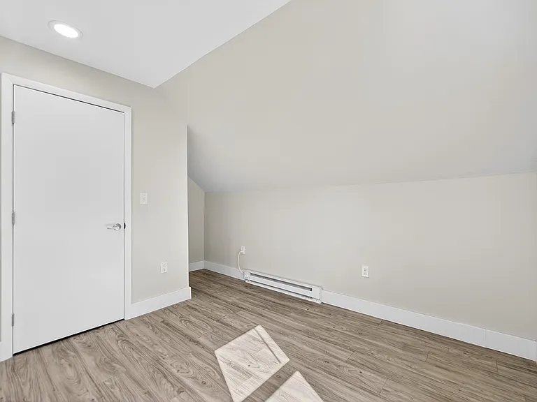 516 Carolyn Ave — Photo 19