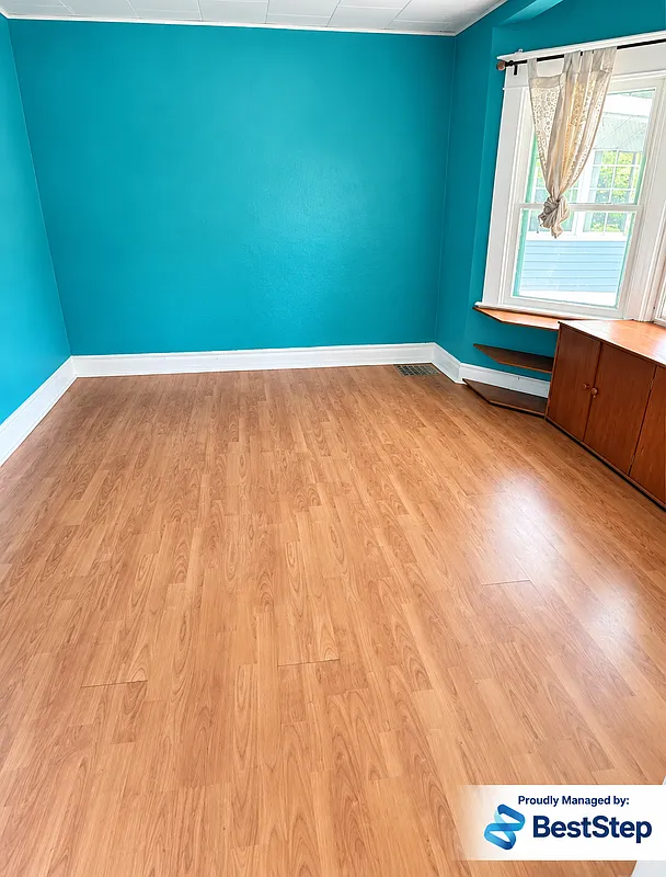 3 bed, 2.0 bath, 1344 sqft, $1,800 — Photo 4