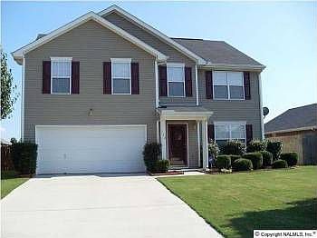 1st image of 124 Cloverwood Dr SW