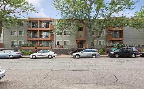 3540 Hennepin Ave Photo 1
