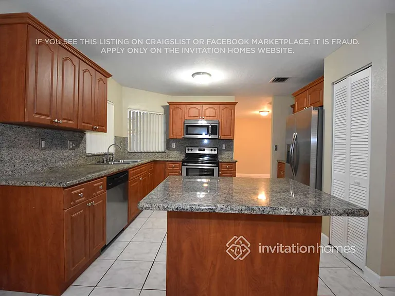 15813 SW 79th St — Photo 6