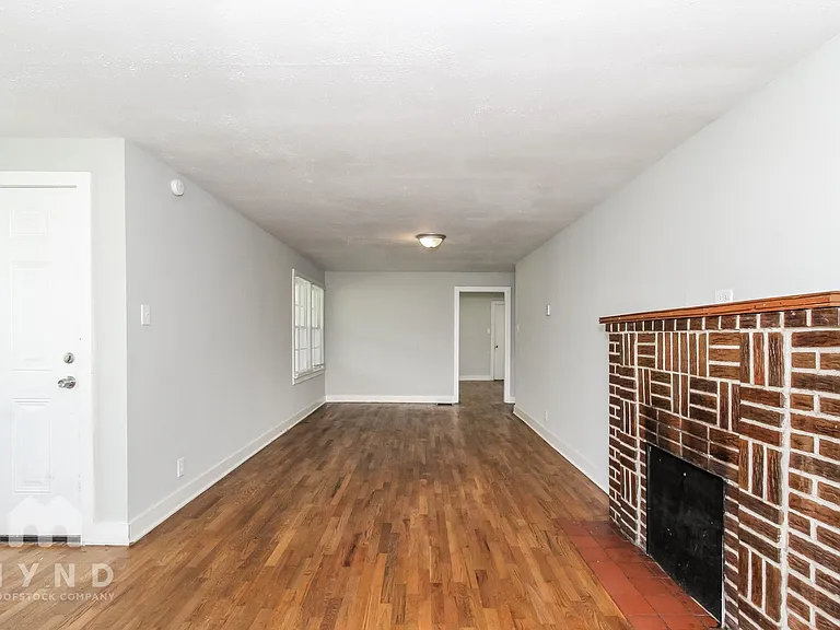 1222 Eastern Valley Rd — Photo 12