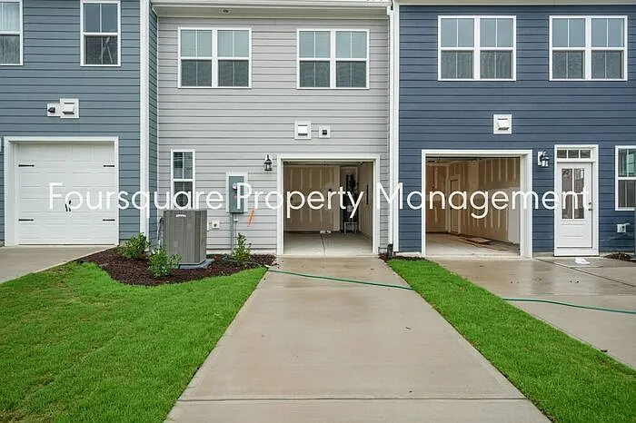 3 bed, 2.5 bath, 1650 sqft, $1,997 — Photo 3