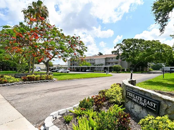 3981 Maceachen Blvd APT 330, Sarasota, FL 34233