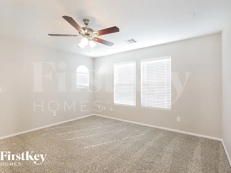 10219 Falling Needle Ave — Photo 12
