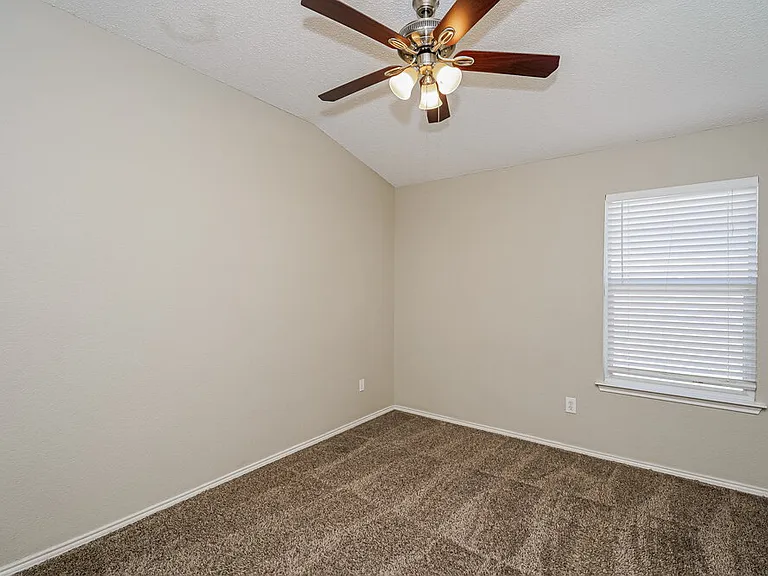 8024 Sartain Dr — Photo 14