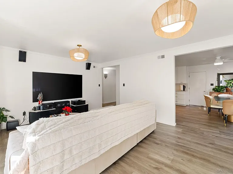 7111 Malta St — Photo 15