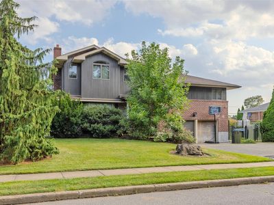 31 Morris Drive, Syosset, NY, 11791