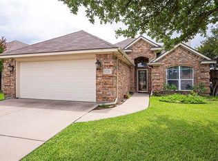 8230 Winter Falls Trl, Hurst, TX 76053
