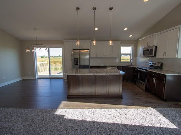 5th image of 717 Mallard Pointe Dr NW