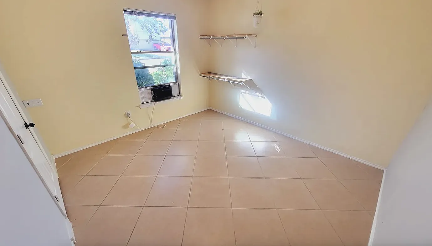 1 bed, 2621 sqft, $500 — Photo 2