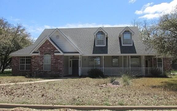 2nd image of 120 Lakeview Dr
