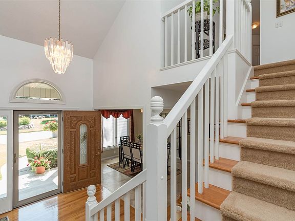 5th image of 51891 Waterford Green Dr