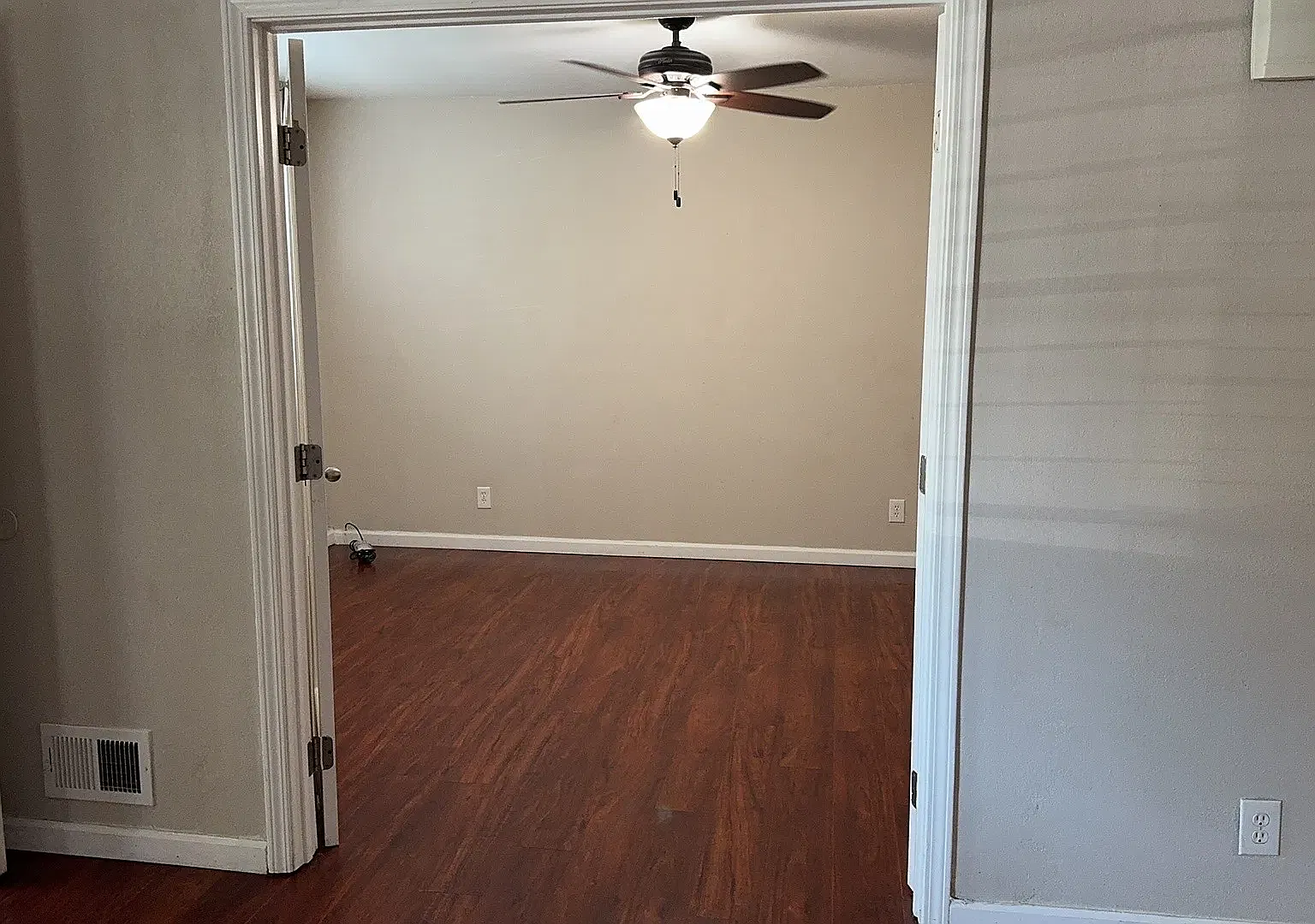 2 bed, 900 sqft, $2,750 — Photo 4